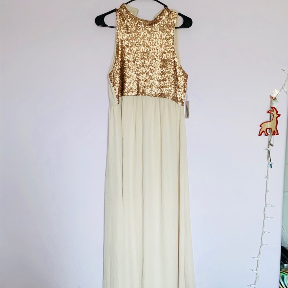 Long wedding dress/dance dress.